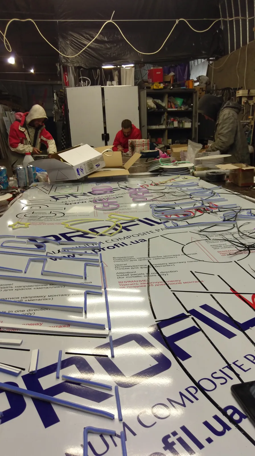Clickdealer 5 x 3 m neon wall — custom project built by SLY Production, photo 6