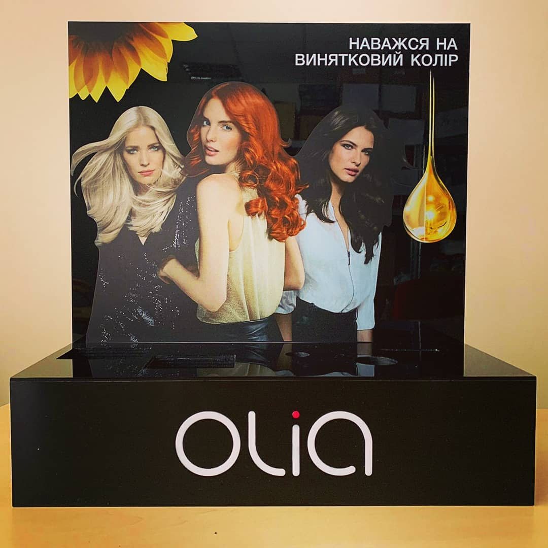 OLIA Garnier beauty stand — Cosmetics brand