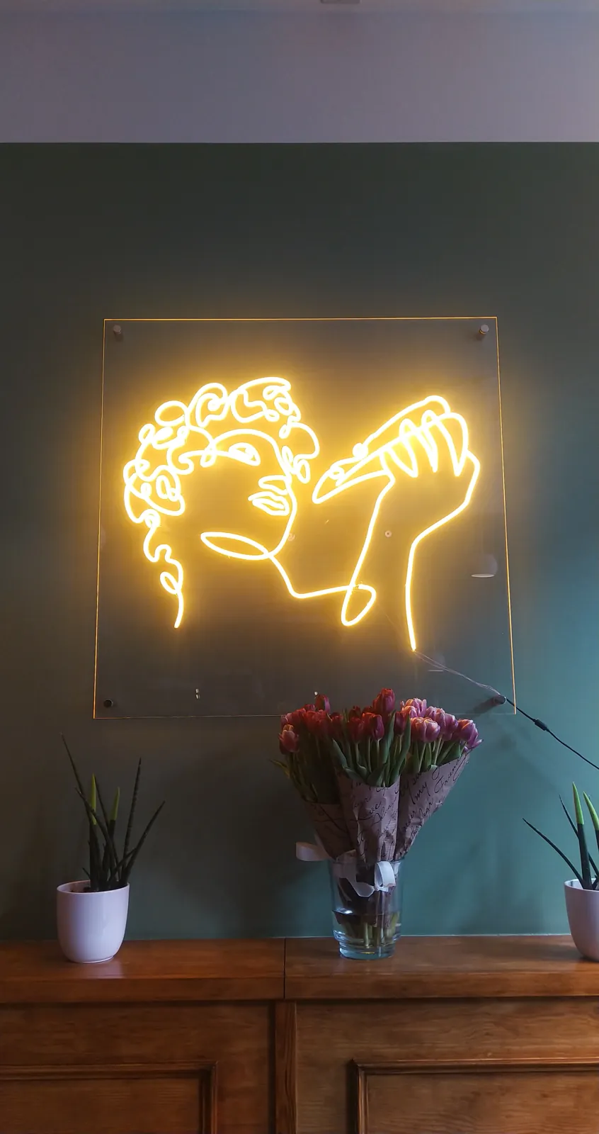 Restaurant window neon sign — Resraurant window neon sign