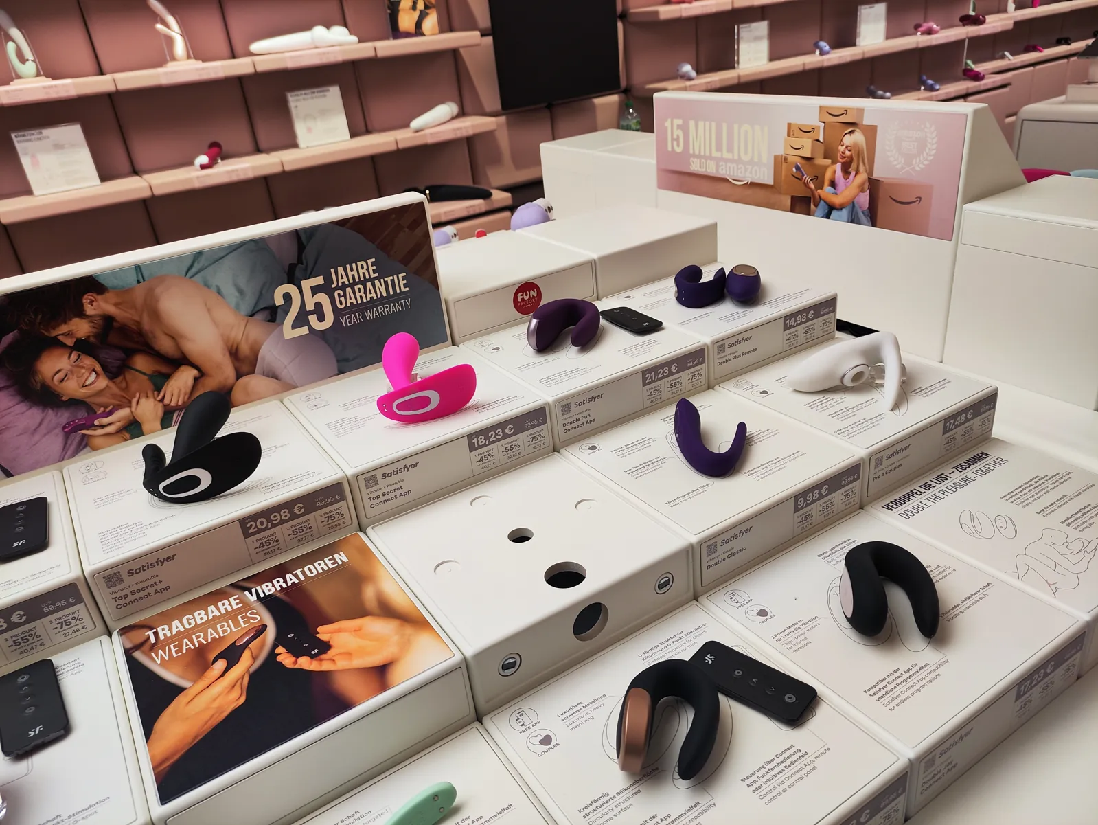 Satisfyer GEske — branded & retail project built by SLY Production, photo 3