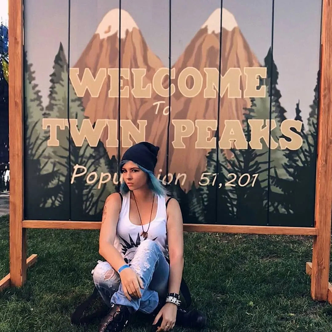 Twin Peaks photozone — ComicCon Ukraine